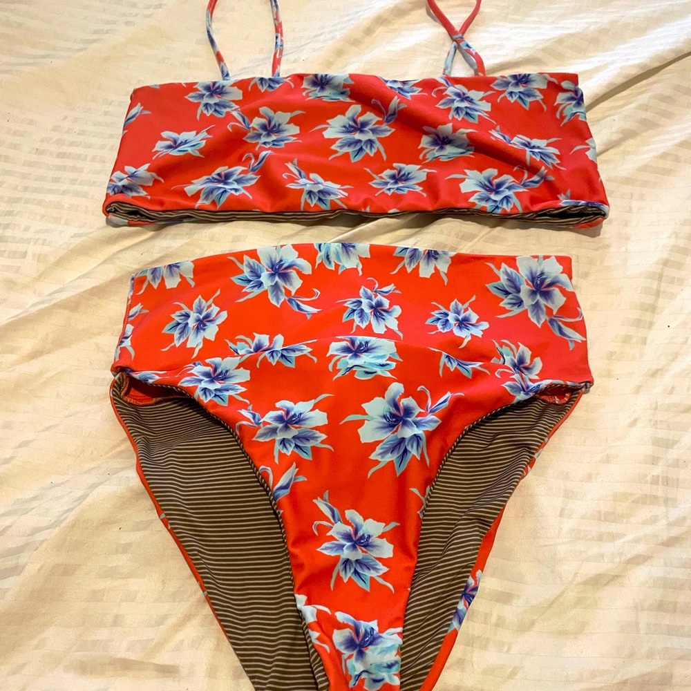 Acacia Rhodes and gland set. NO FLAWS! $160  thru v e n m o
